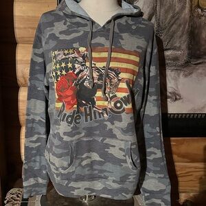 Women's Camouflage Graphic Hoodie